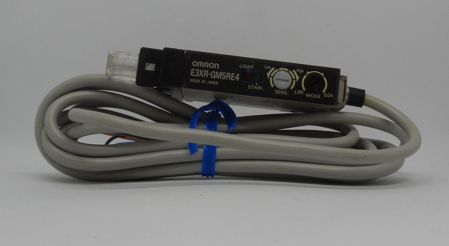 Omron E3XR-GM5RE4 Photoelectric Mark Sensor, Red LED 660nm, NPN, 12-24VDC, 2m Cable