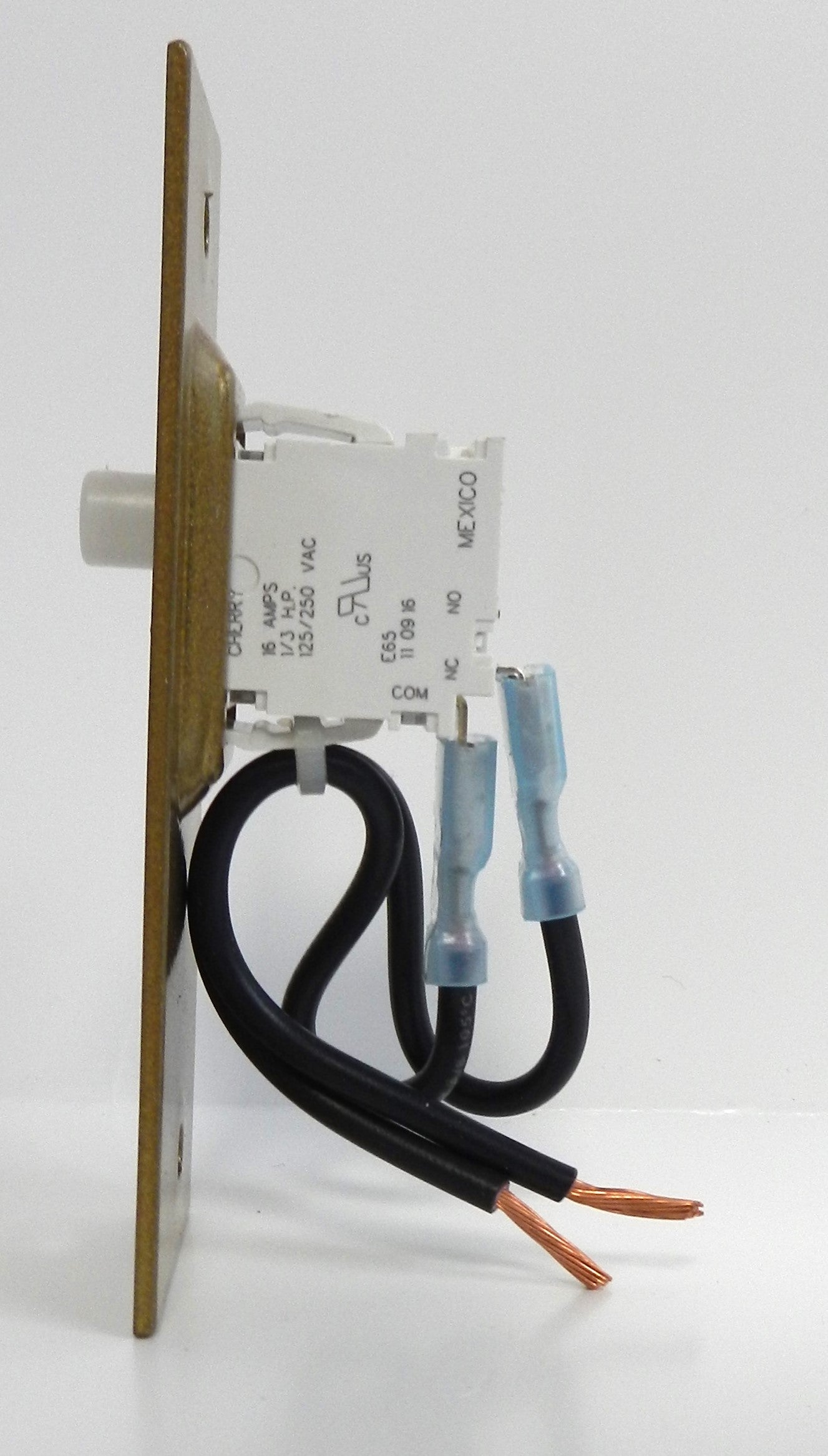 PASS & SEYMOUR DOOR SWITCH