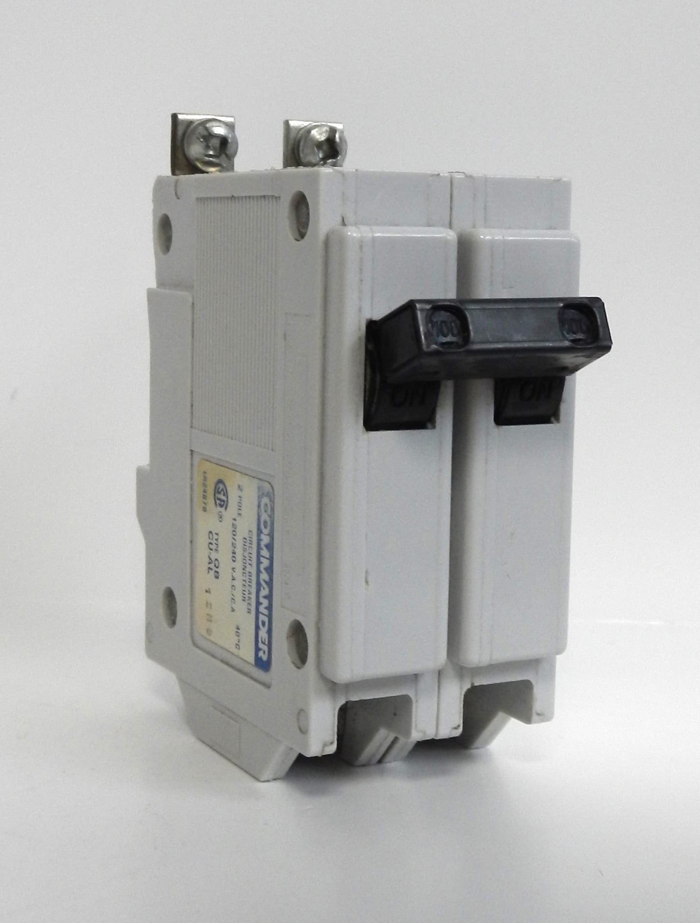 COMMANDER QBH2100 CIRCUIT BREAKER