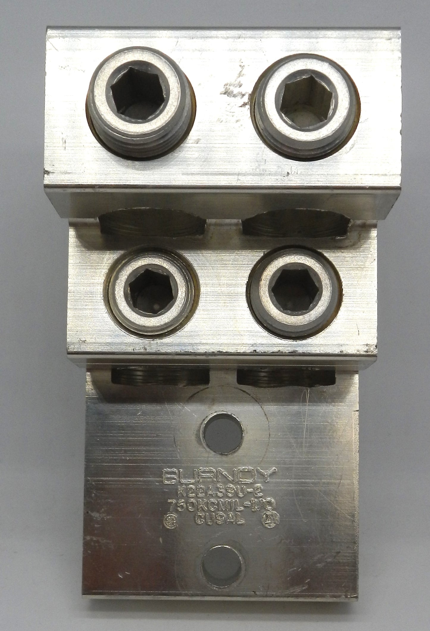 BURNDY K22A39U-2 Bolted Lug