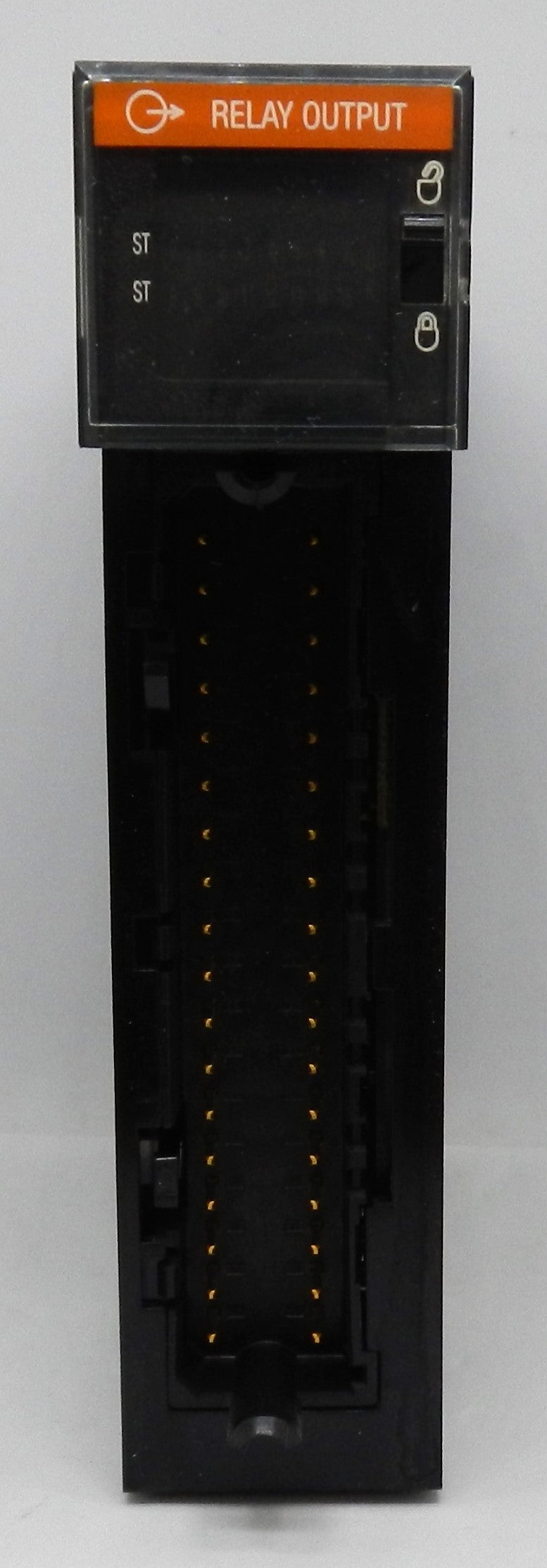 ALLEN-BRADLEY 1756-OW16I DIGITAL OUTPUT MODULE