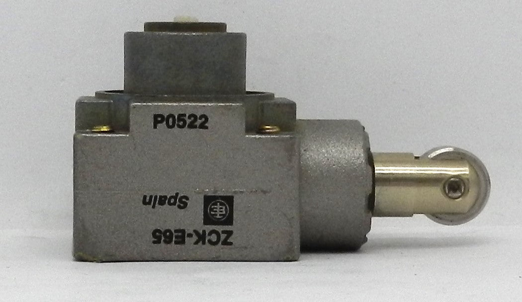 TELEMECANIQUE ZCK-E65 LIMIT SWITCH HEAD