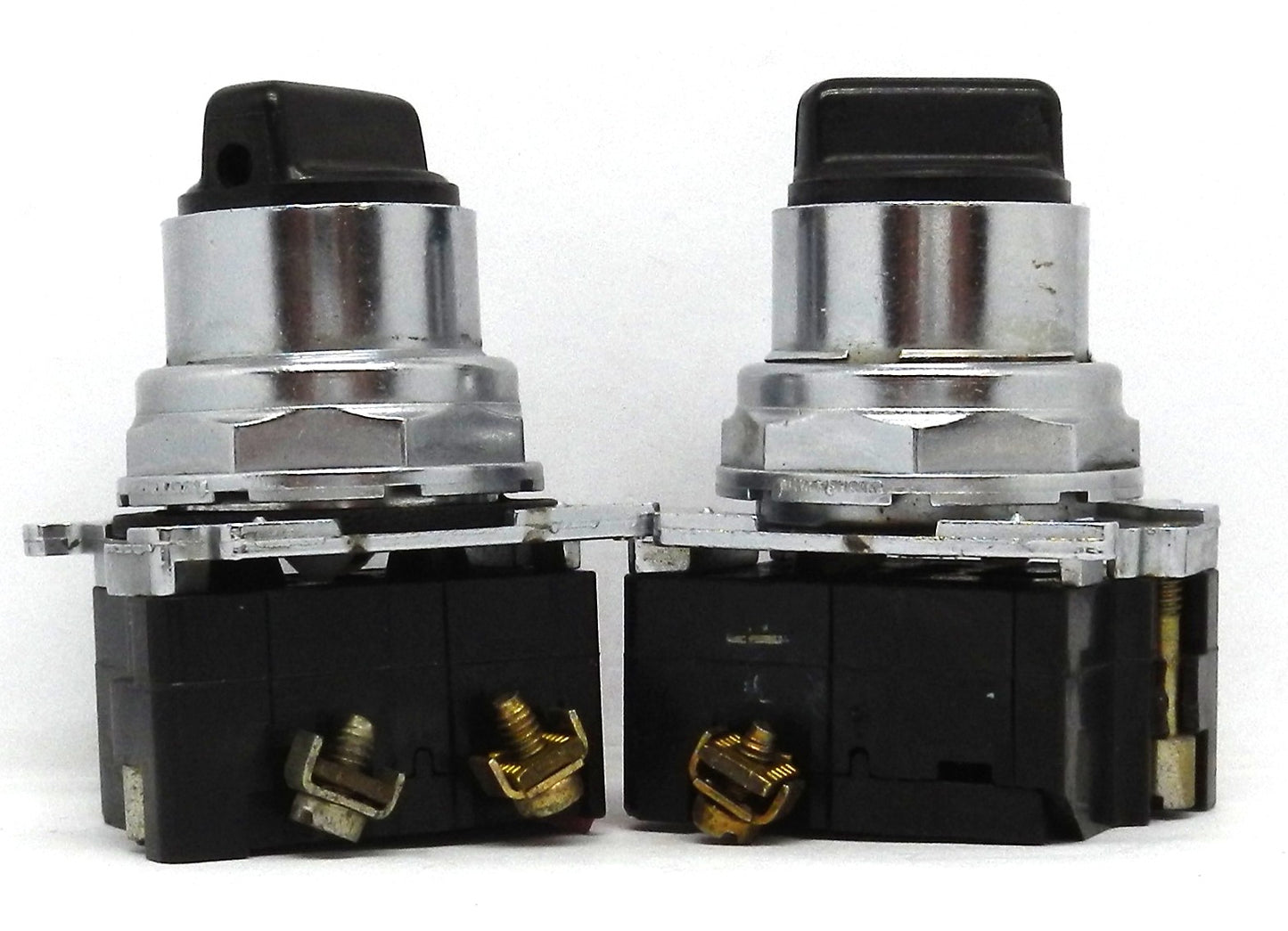 CUTLER-HAMMER 1025 0T 20 KB1 OILTIGHT SELECTOR SWITCH