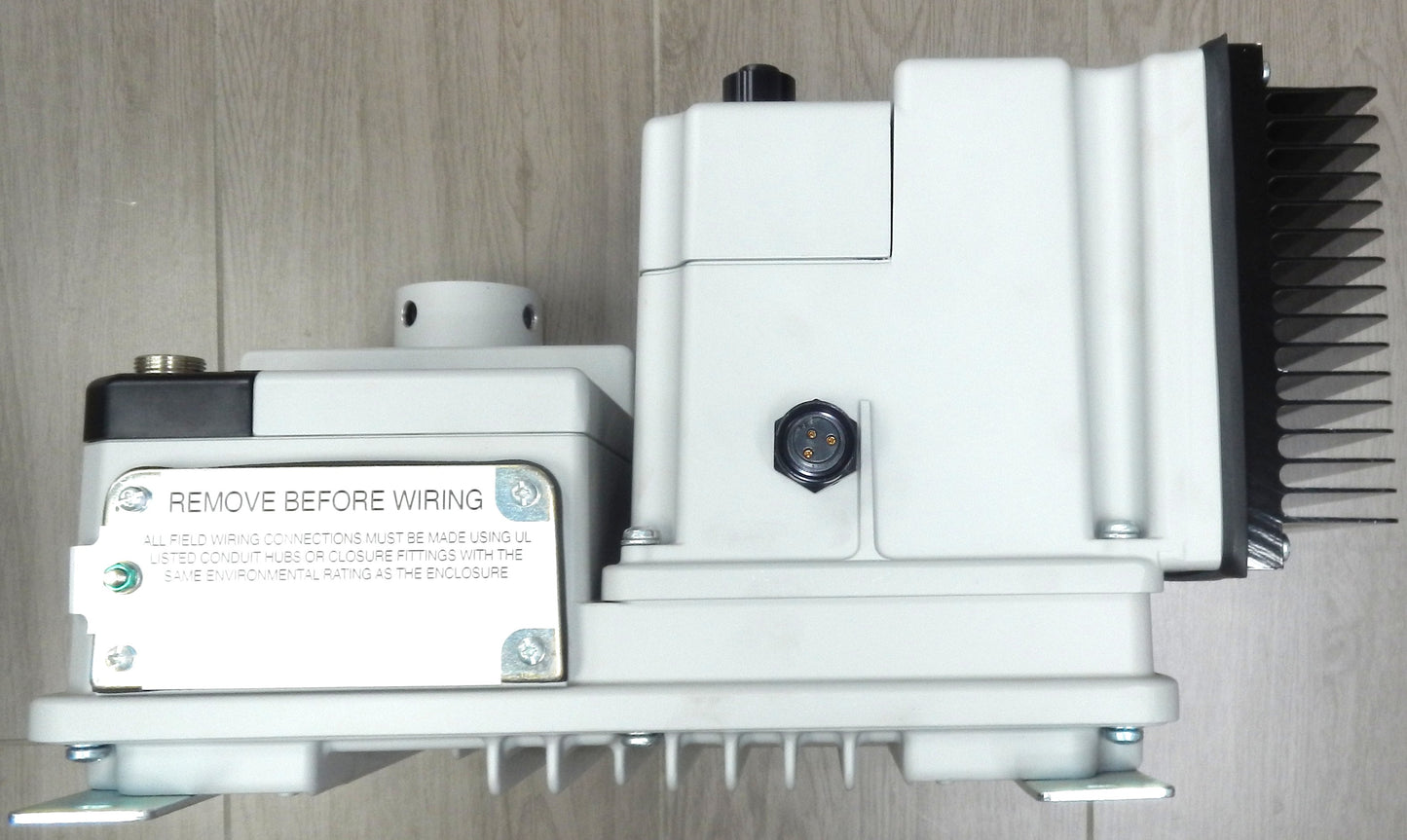 AB ALLEN-BRADLEY 284D-FVD1P4Z-10-CRW-DB-EMI VARIABLE FREQUENCY DRIVE & 280D-FN-10-C BASE MODULE