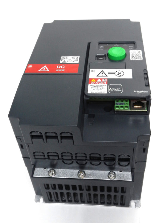 Schneider Electric ATV320U55M3C Altivar 320 VFD – 7.5HP, 200–240V, 3-Phase AC Drive