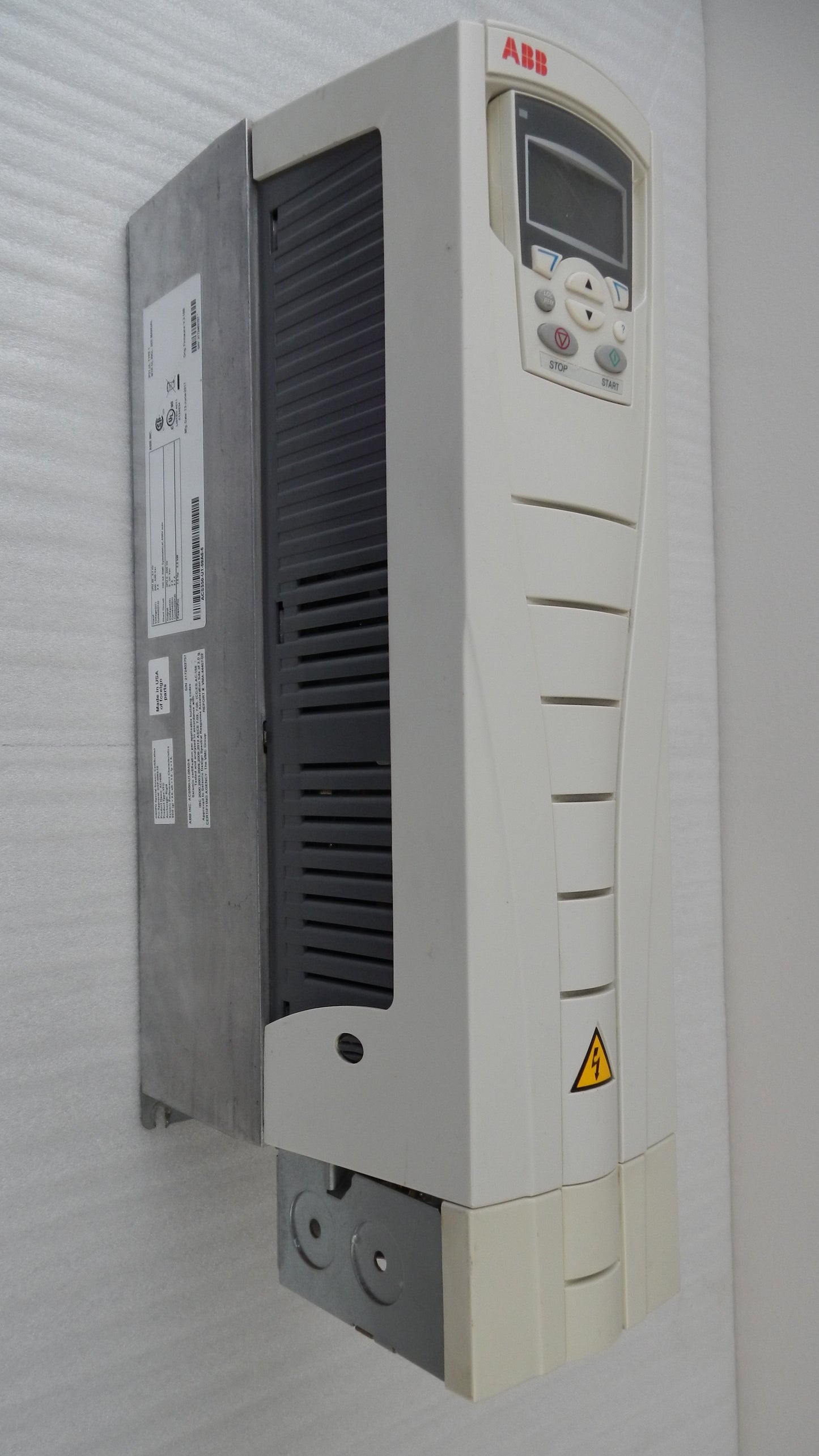ABB ACS550-U1-09A0-6