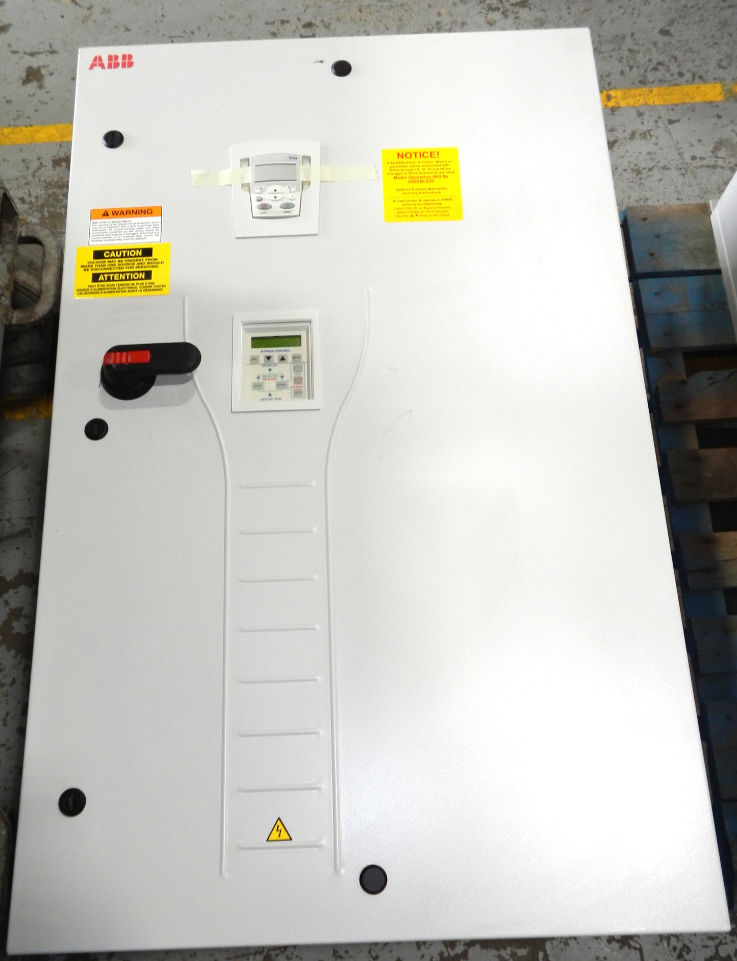 ABB ACH550-BCR-077A-6+F267 HVAC Variable Frequency Drive Panel 75HP 600VAC 77A VFD Enclosed