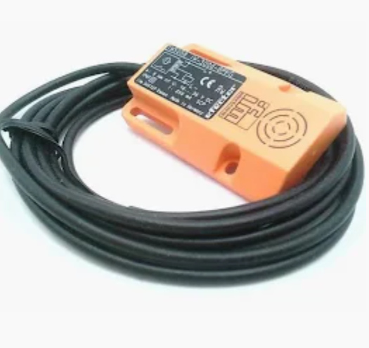 EFECTOR IFM IW-3008-AN0G-IW5008  INDUCTIVE SENSOR